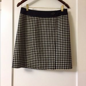 Ann Taylor Navy/Cream Woven Skirt, Size 6P
